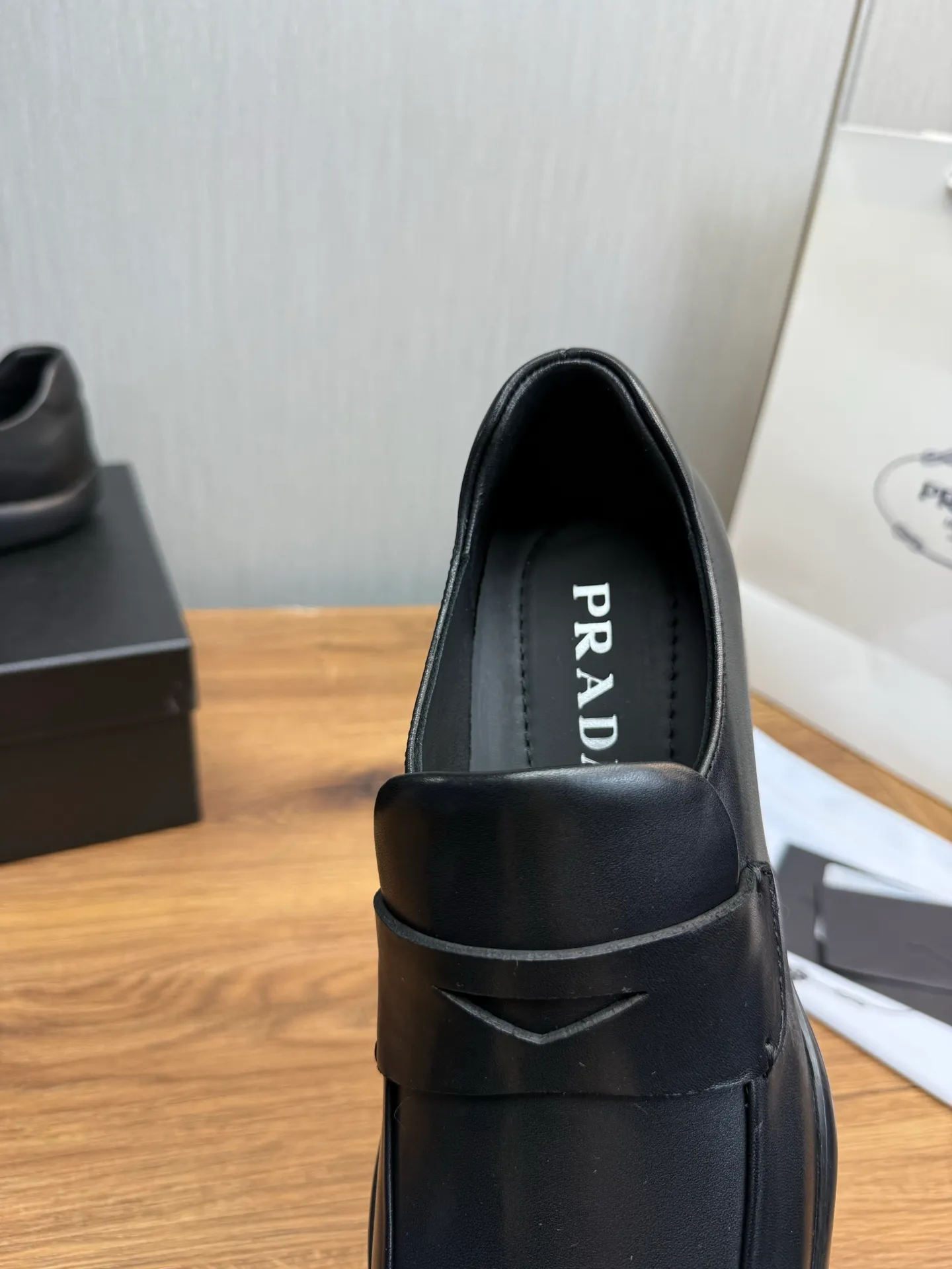 Men's shoes 💰760💰 [PRADA] New models synchronized with the official website, high-quality shipments ✔️Best sellers🔥 Original cowhide + cowhide lining, 1🆚1 replica, original original sole, 38-45 (men's 38.45 custom-made, non-refundable)